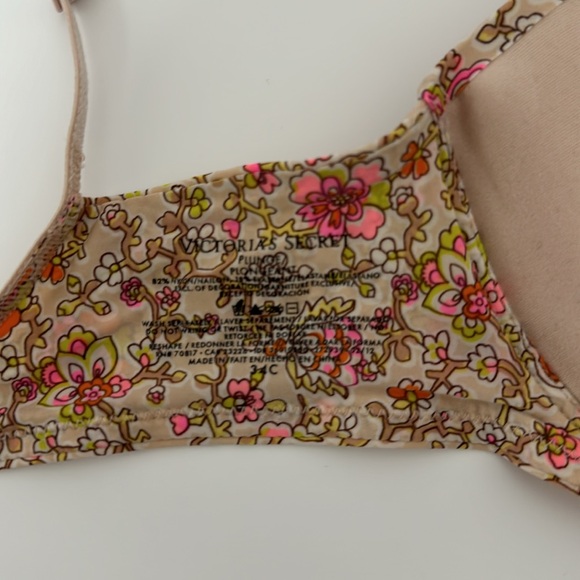 Victoria’s Secret plunge (padded) 34C. Neutral floral pattern with rhinestones. - Picture 5 of 6
